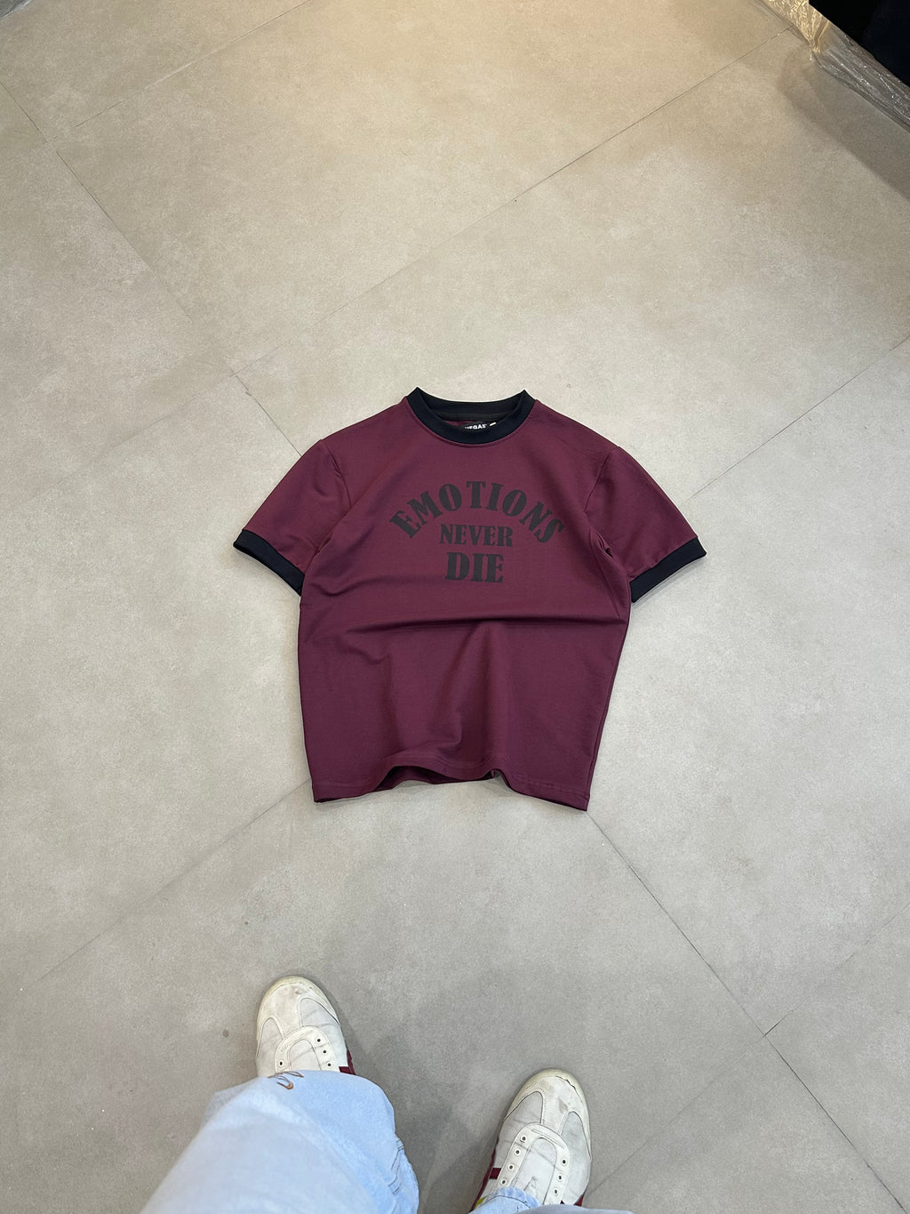 SLIM FIT WINE T-SHIRT